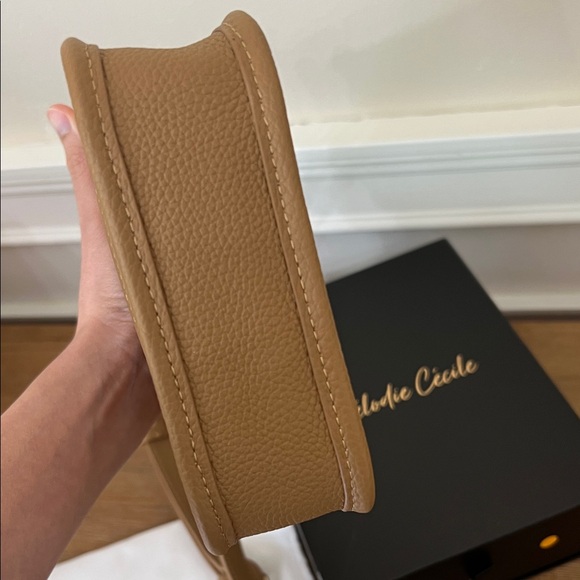 DUYP Togo Leather Florence Crossbody Bag Cappuccino - Picture 6 of 11